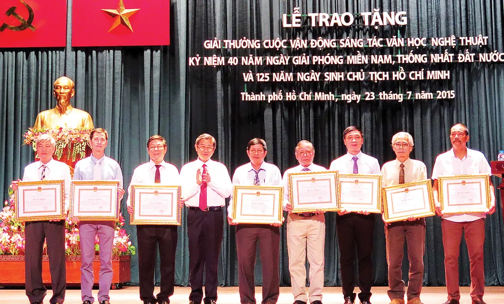 Ký ức oanh liệt và đau thương